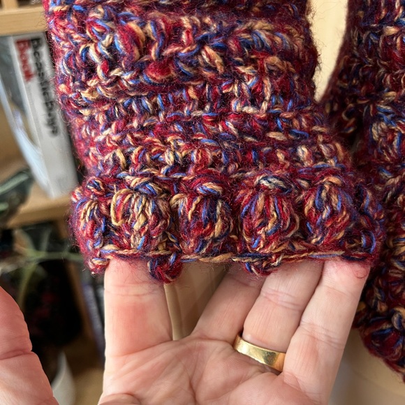 Vintage Handmade crochet knit chunky v neck fitted sweater Size M - Picture 7 of 8